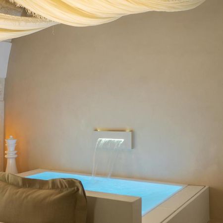 Eurydice Suite With Infinity Jacuzzi Остуни Экстерьер фото