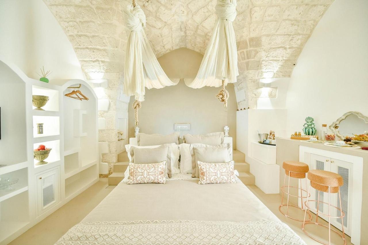 Eurydice Suite With Infinity Jacuzzi Остуни Экстерьер фото