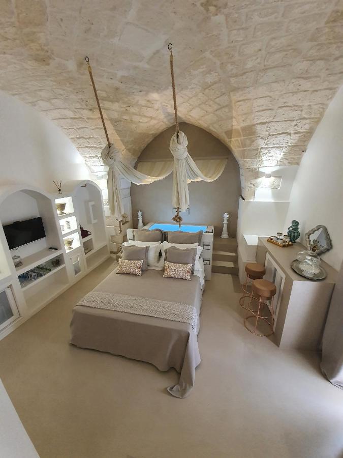 Eurydice Suite With Infinity Jacuzzi Остуни Экстерьер фото