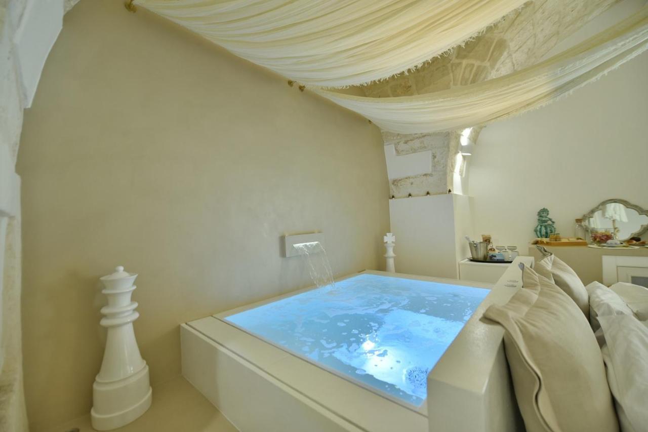 Eurydice Suite With Infinity Jacuzzi Остуни Экстерьер фото