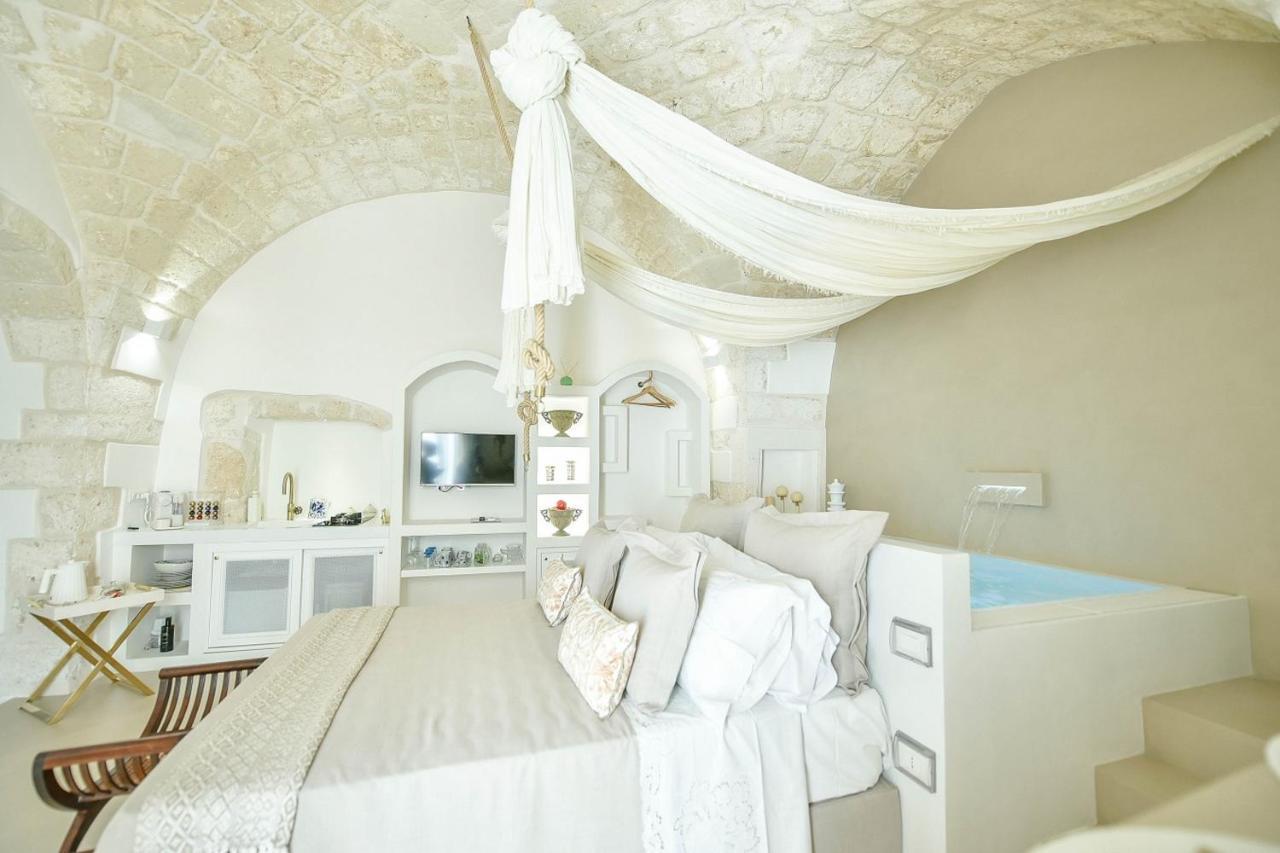 Eurydice Suite With Infinity Jacuzzi Остуни Экстерьер фото